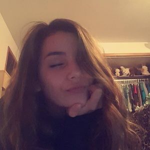 Meet your Posher, Marissa